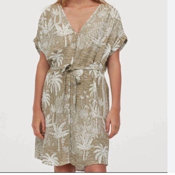 Desmond & Dempsey X H&M collab linen dress S
Shift fit
Pi to put 20” - Picture 4 of 4